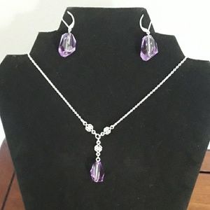Necklace and earring set